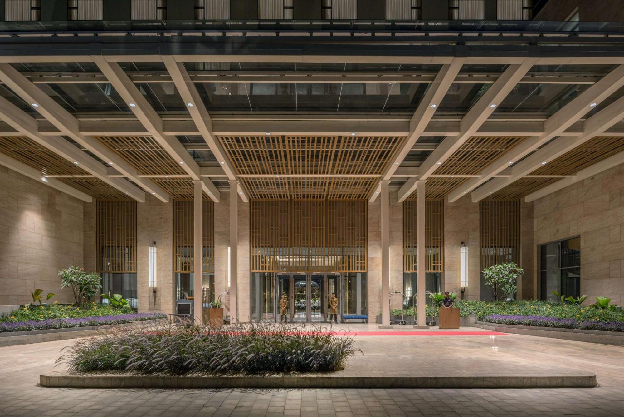 Radisson Blu Hotel & Spa, Nashik Buitenkant foto